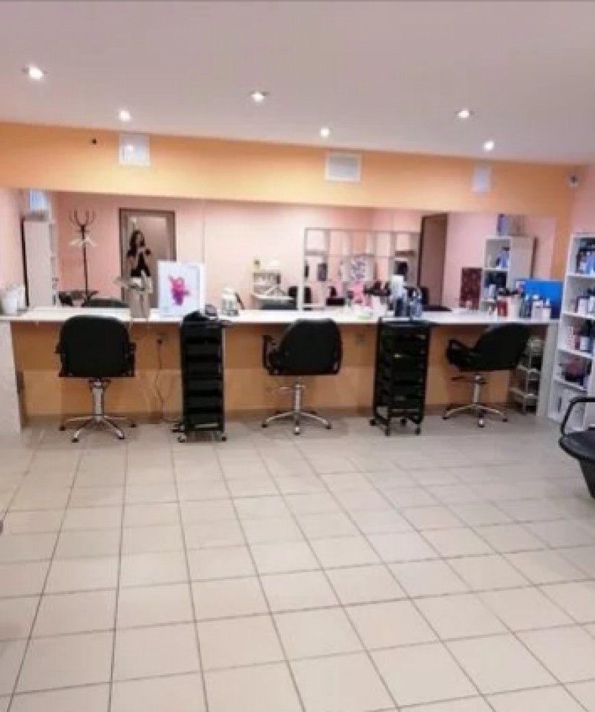 Готовая парикмахерская с доступной арендой
