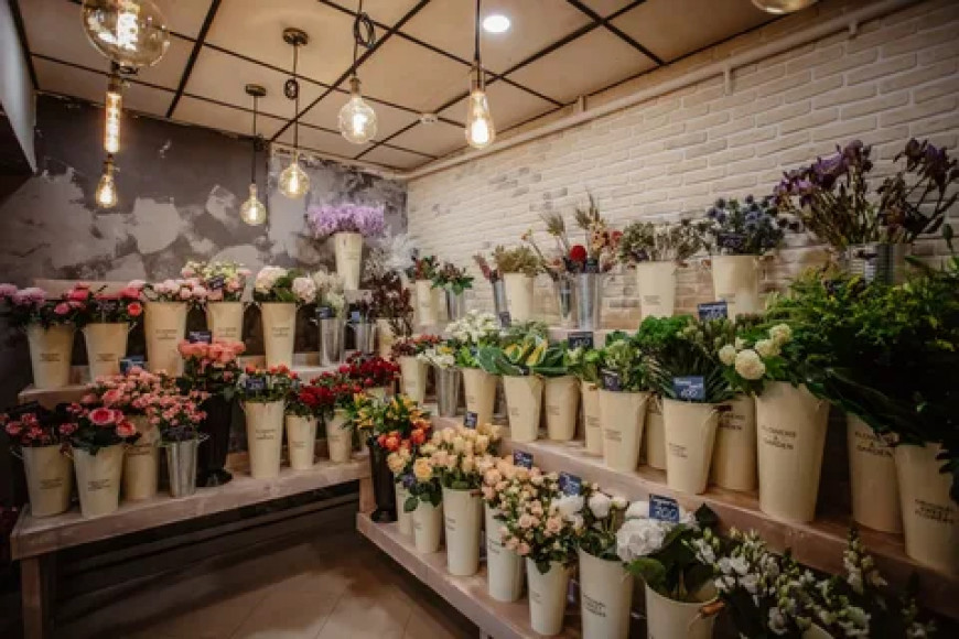 Магазин цветов со штатом флористов