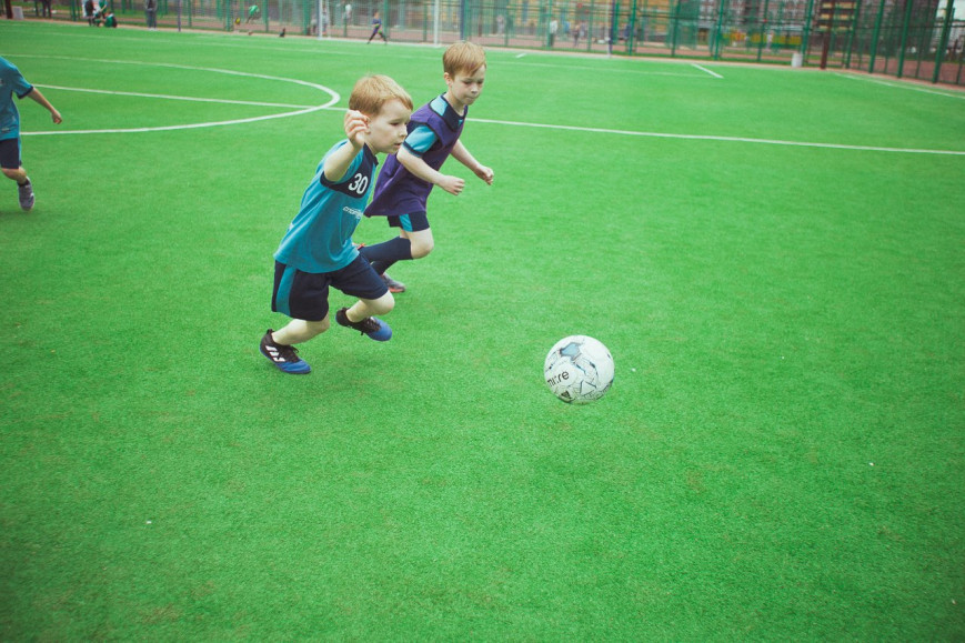 Сеть футбольных школ для детей